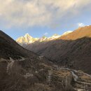Hiking to The Four Sisters Range (979322)