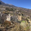 Driving to Xinduqiaocun (986283)